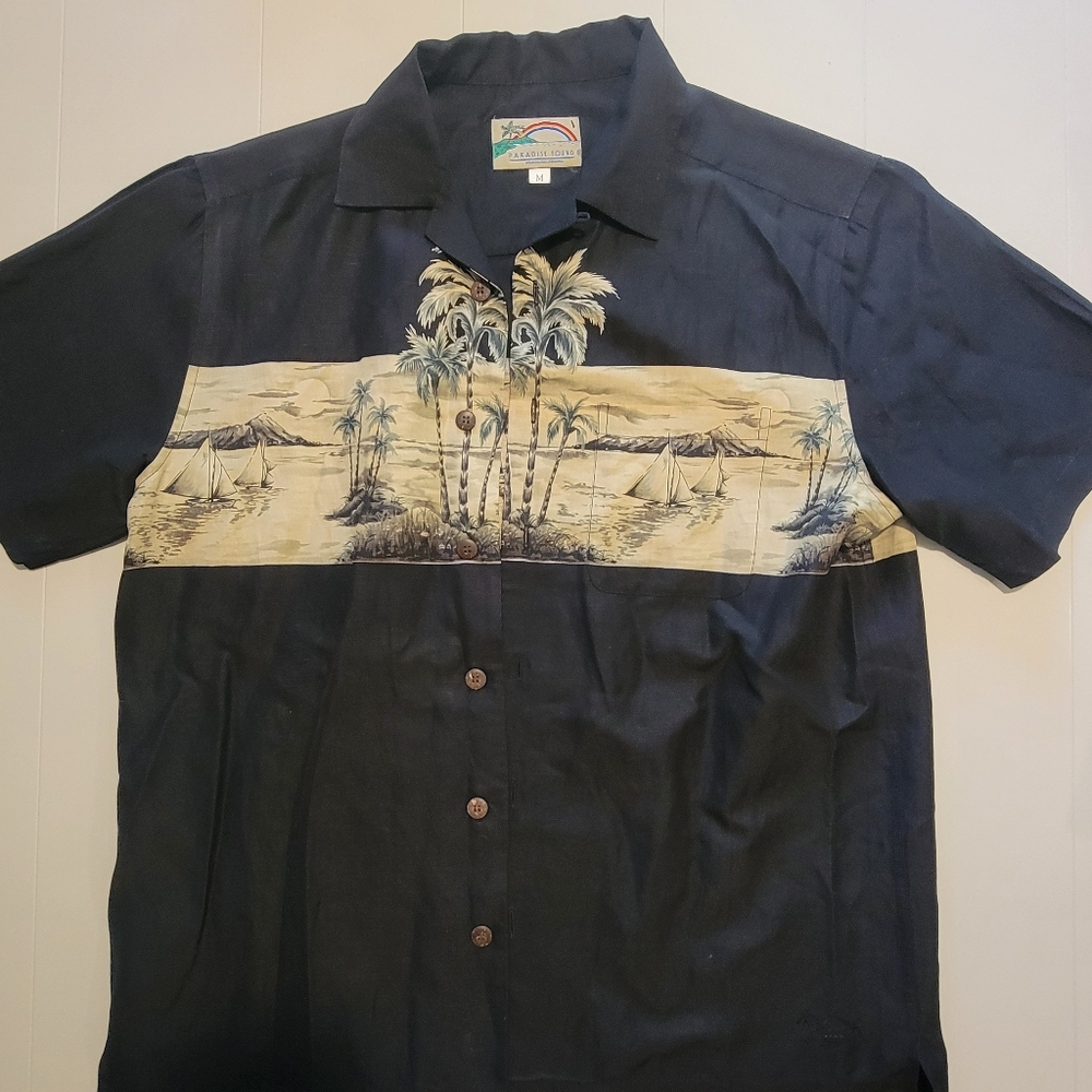 Men's Paradise Found Black Hawaiian Casual Button Down Shirt
